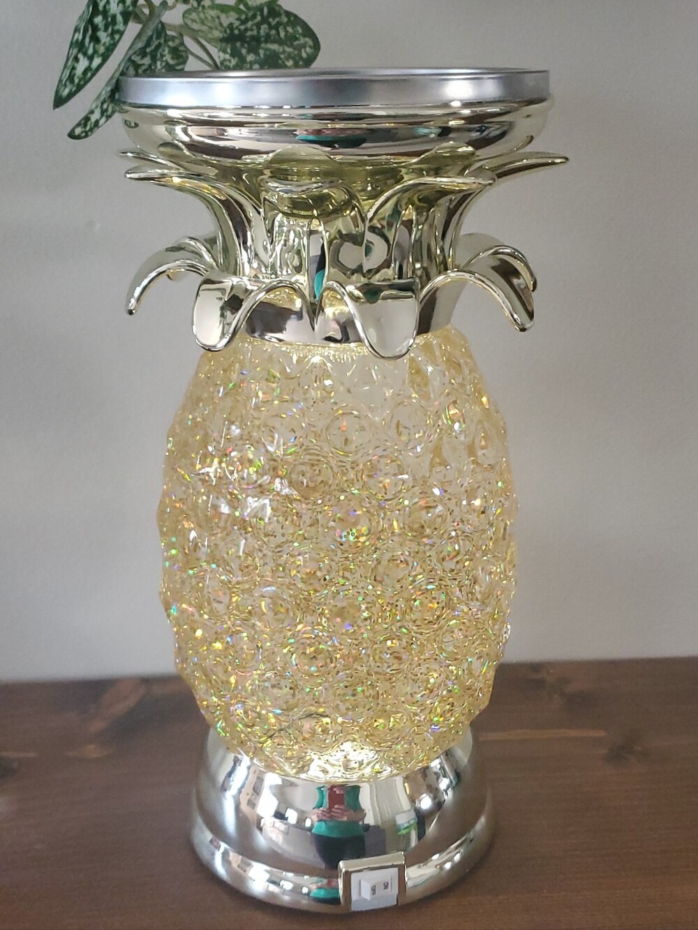 Bath & Body Works Pineapple Light Up Water Globe large Candle Holder.